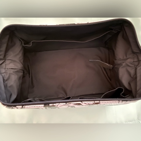 WHBM White and Black Cosmetic Bag - Picture 8 of 12